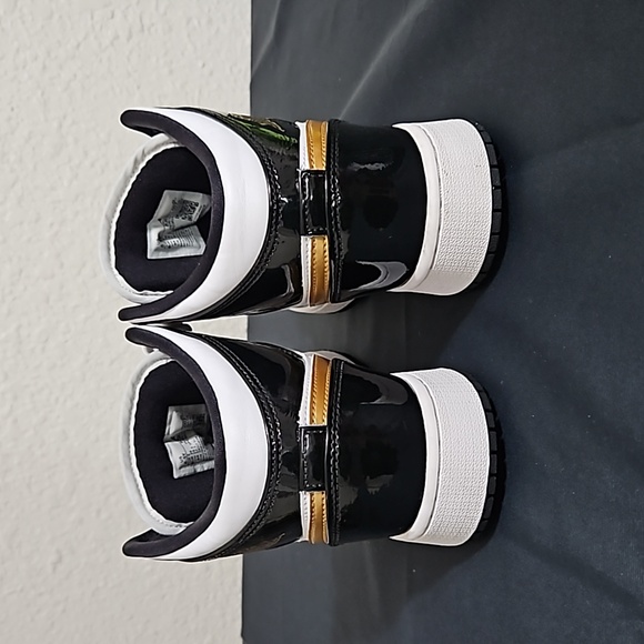 Boys Air Jordan Sneakers - Picture 2 of 6